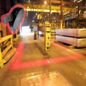 Lumina macaraua Hoist Bridge / American Hoist Crane Light